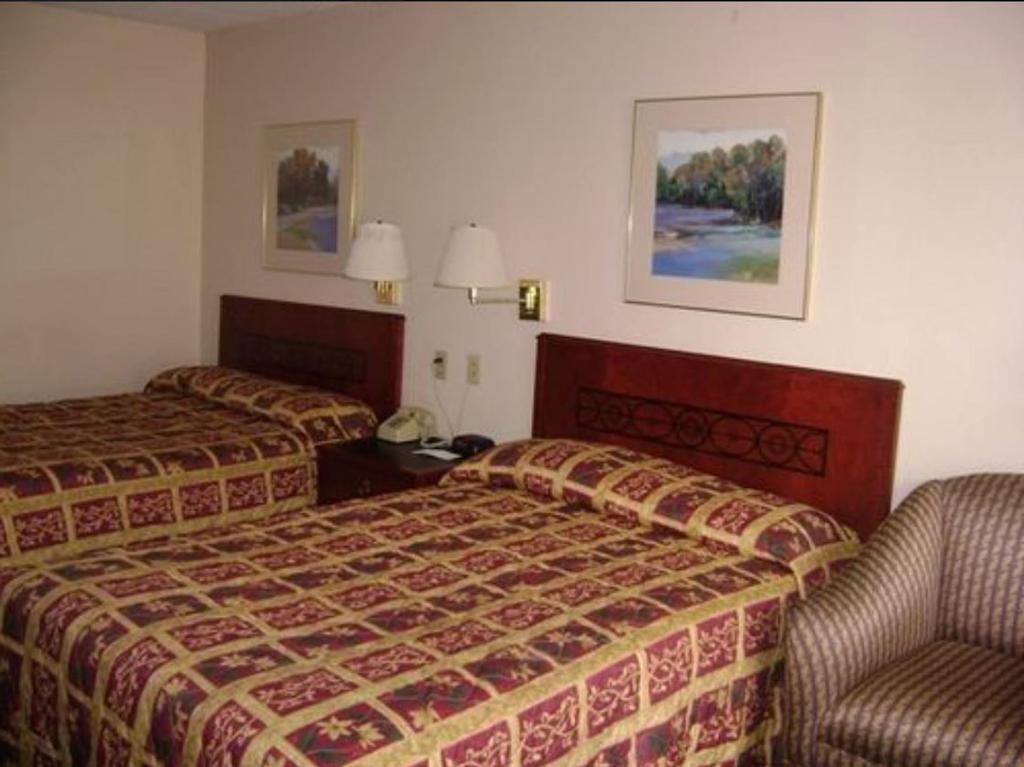 City Studios Inn & Suites Ruther Glen Room photo